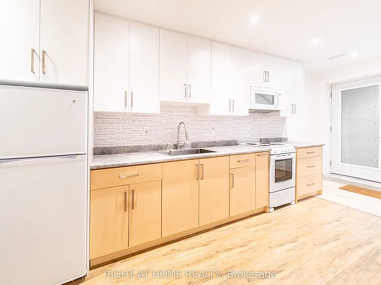 49B East Dr #BASEMENT — Photo 4