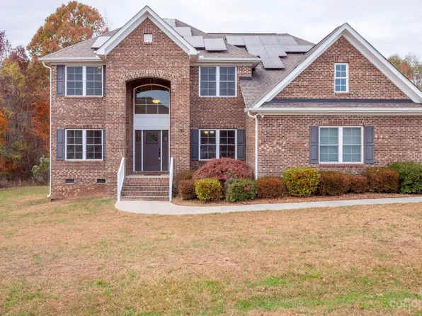 593 Carollbrook Dr, Rock Hill, SC 29730