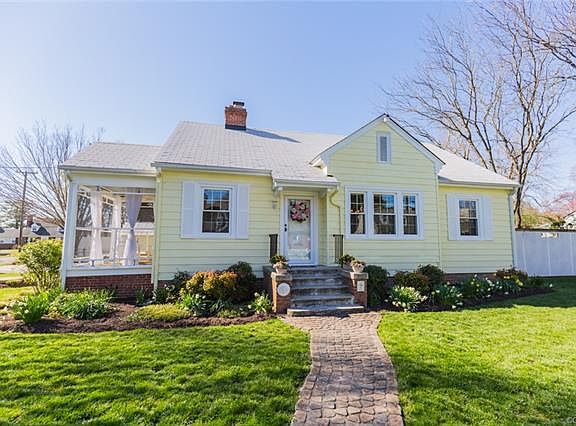 2nd image of 2301 Greenway Ave