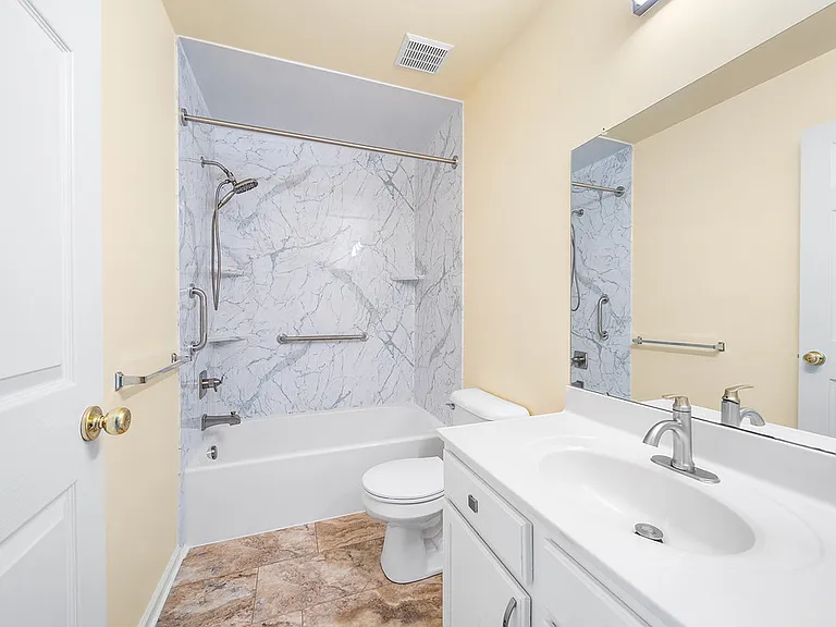 447 Fort Hill Cir — Photo 13