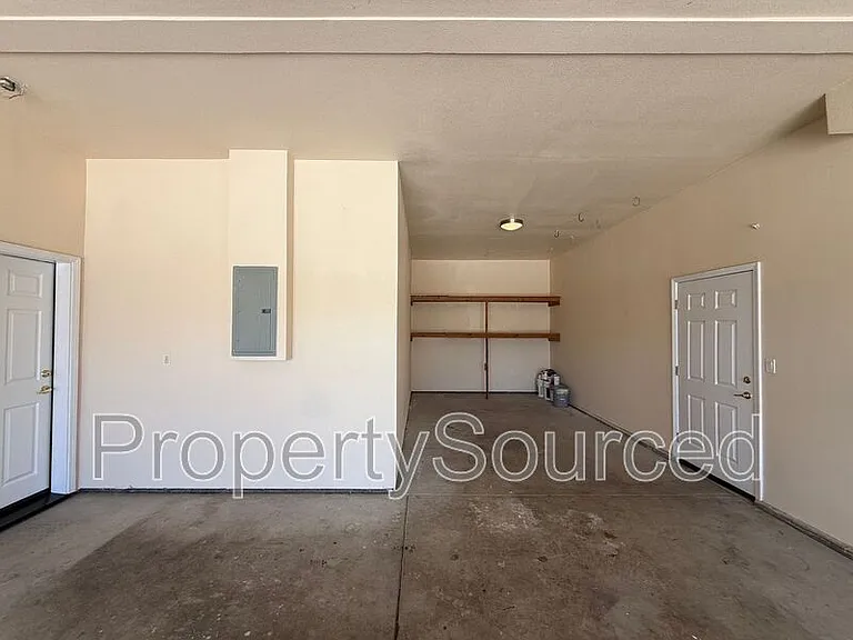 1633 Sparrowhawk St — Photo 54