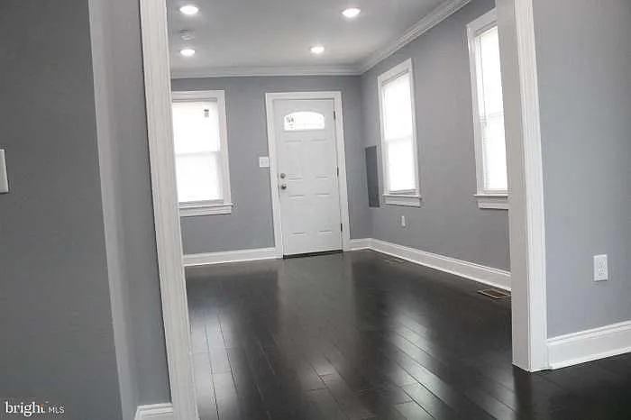 8526 Engleside St — Photo 3
