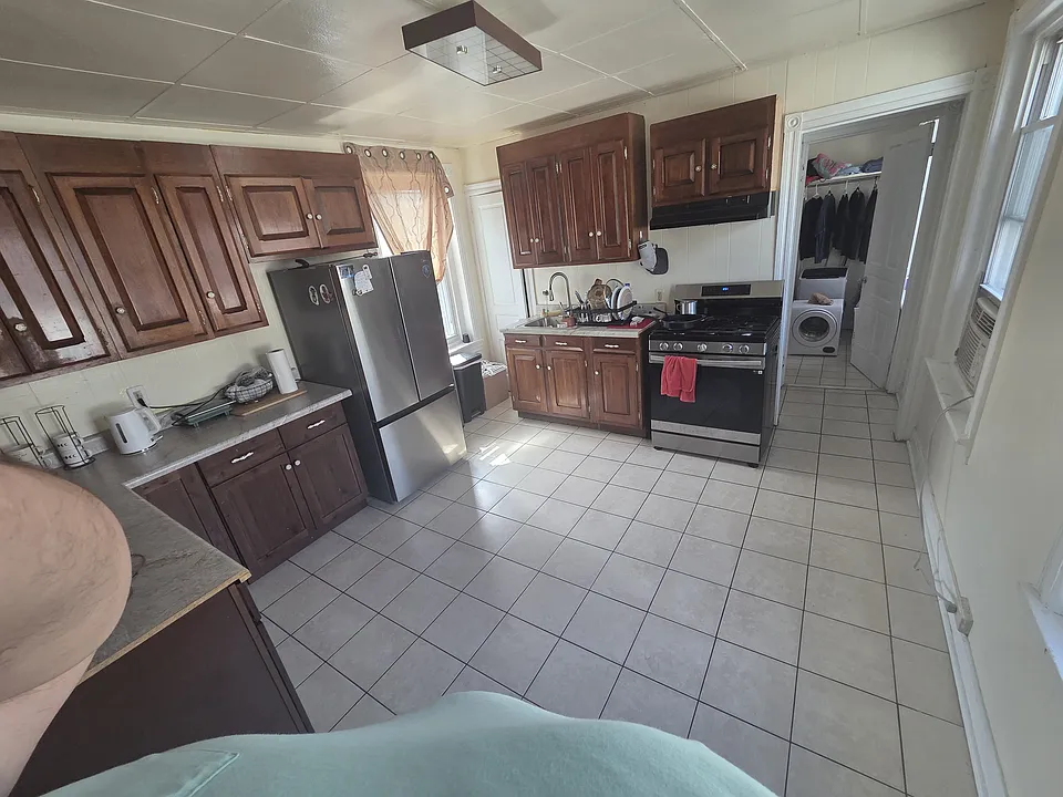 30 E Goepp St #2