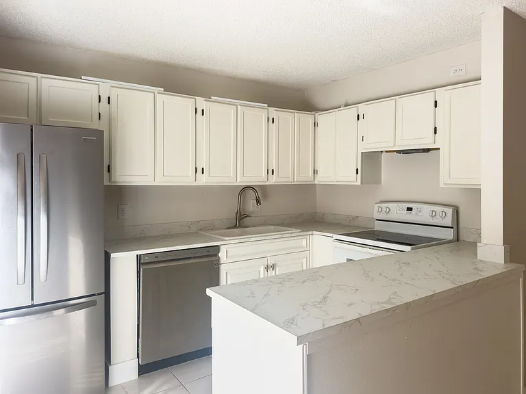 5222 Cedarbend Dr #4 — Photo 9