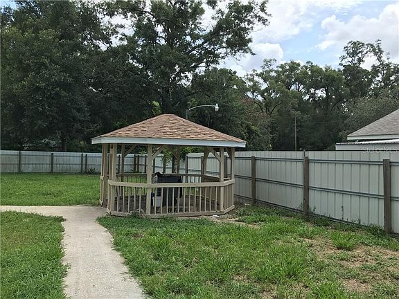5th image of 23620 Sorrento Ave