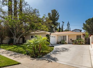 16332 Labrador St, North Hills, CA 91343