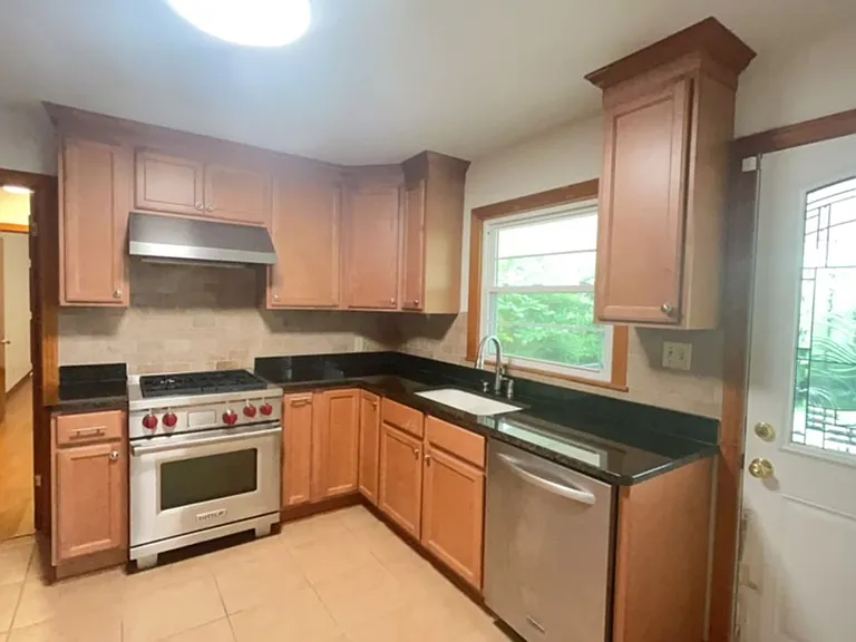1400 McClung Ave SE — Photo 4