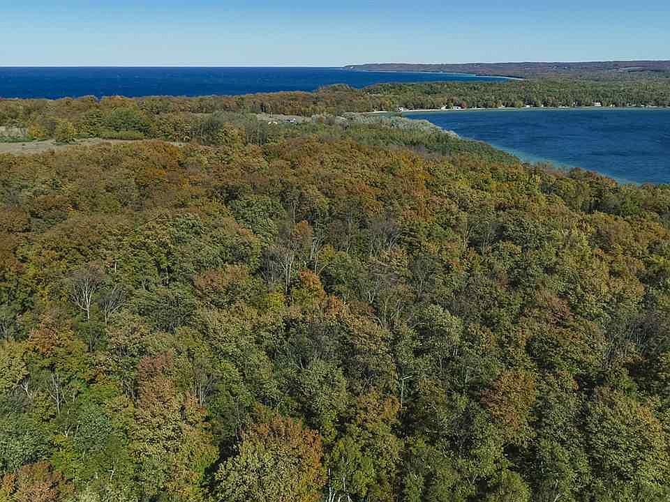 1st image of N McLeod Dr