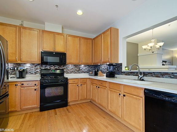 4th image of 6123 Mayfair St #6123