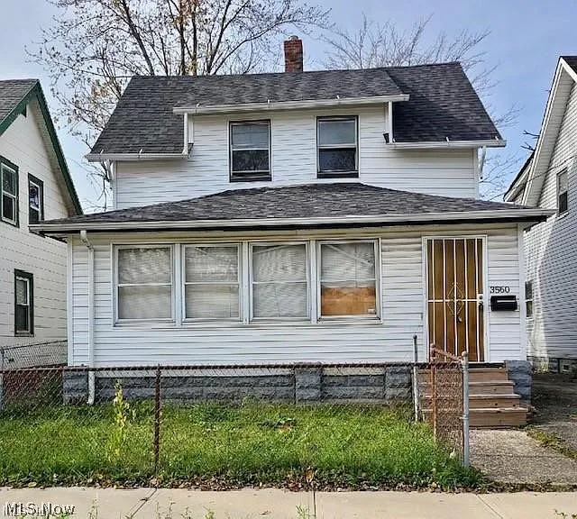 3560 E 104th St photo 1