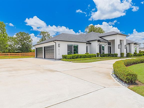 5th image of 8318 Woods Hollow Trl