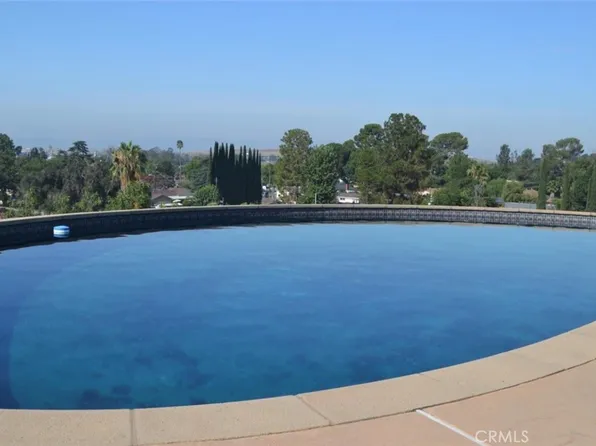 9909 Helen Ave, Sunland, CA 91040