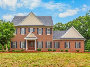 129 Walnut Ave, Yadkinville, NC 27055