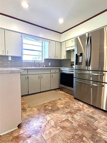 234 SW Havanna Way — Photo 4