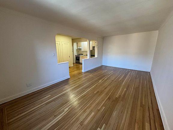 5th image of 8310 118th St APT 5K