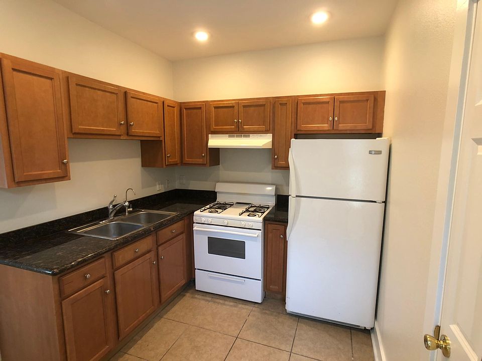 2nd image of 3115 Saint Peter St