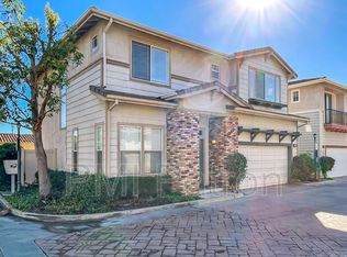 9450 Arbor Ln, Cypress, CA 90630
