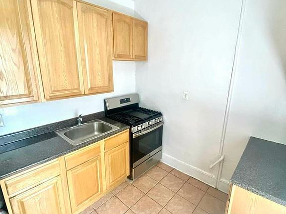 4th image of 27-22 23rd St #3
