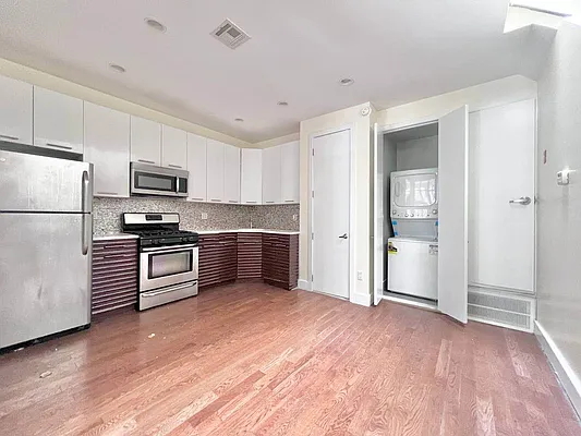 Rented by Doorway NYC, LLC | media 20