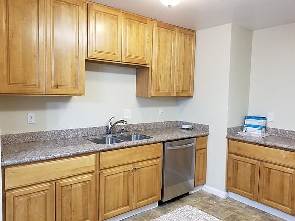 3rd image of 2291 Warfield Way