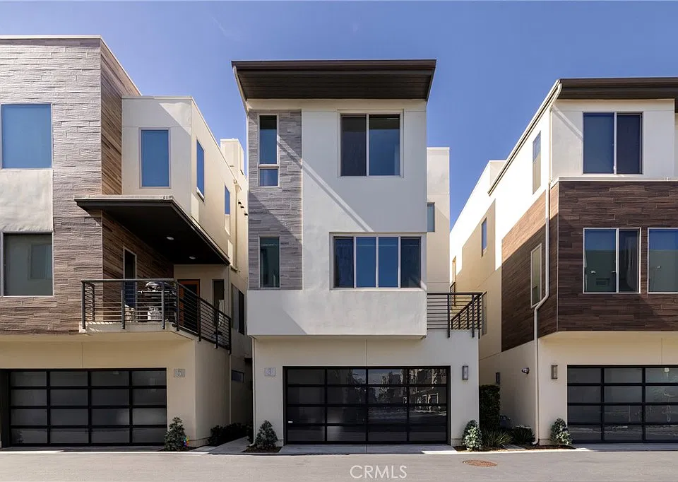3 Ebb Tide Cir