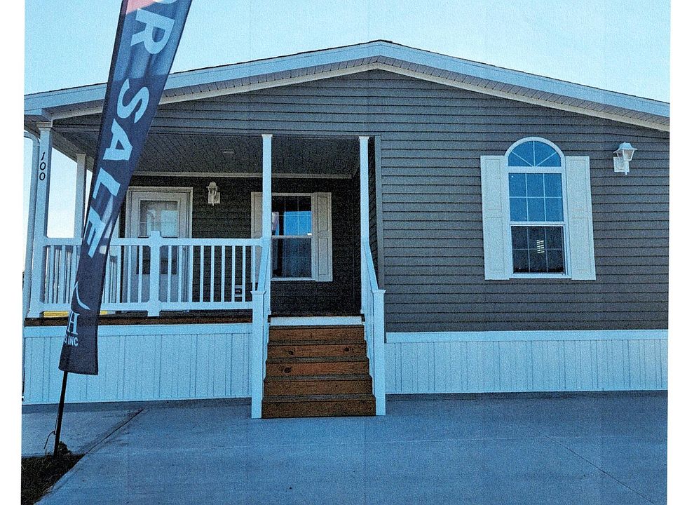 Exterior Image-0-Mansion 100 Lakeview Meadows