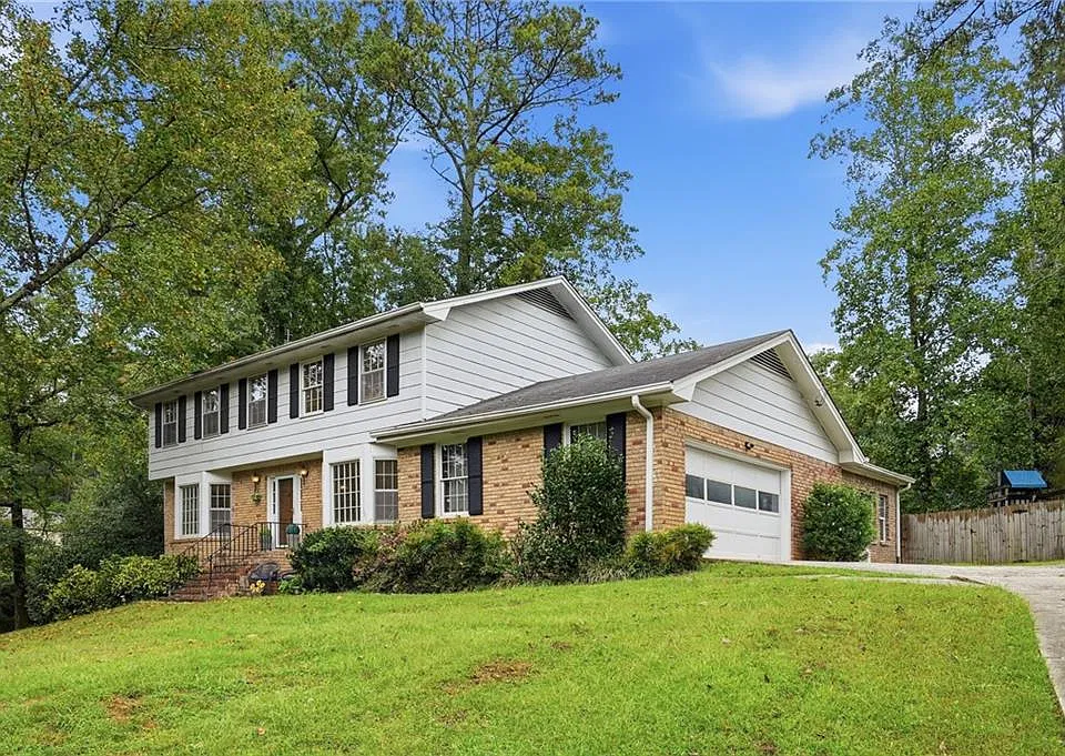 5291 Manhasset Cv