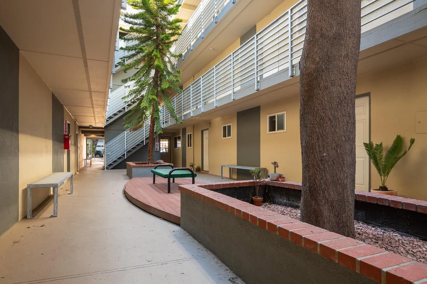 1 bed, 650 sqft, $2,450 — Photo 3