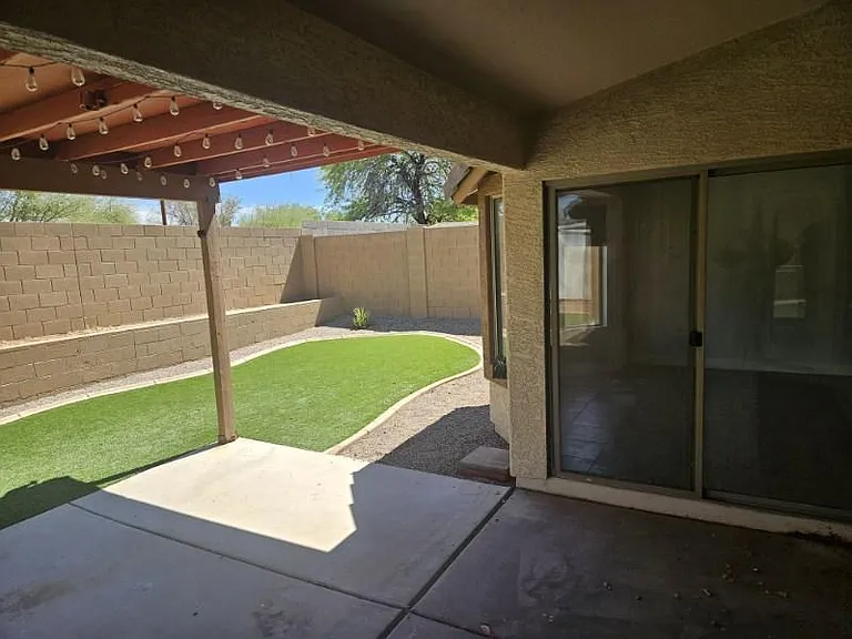 7604 E Downing St — Photo 3