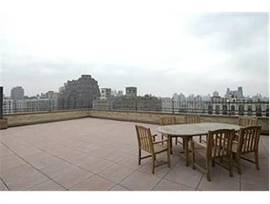 Sold by Douglas Elliman | media 19