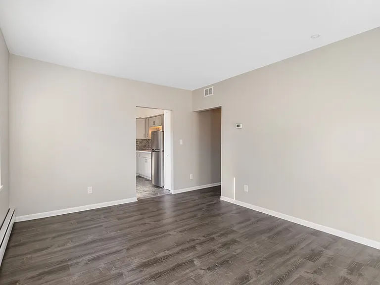 2311 E North Ave #13 — Photo 10