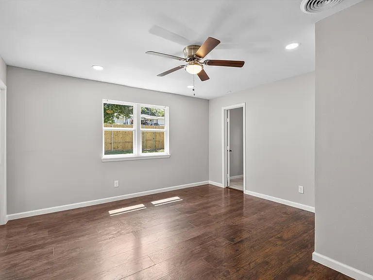 12030 Willowdell Dr — Photo 10