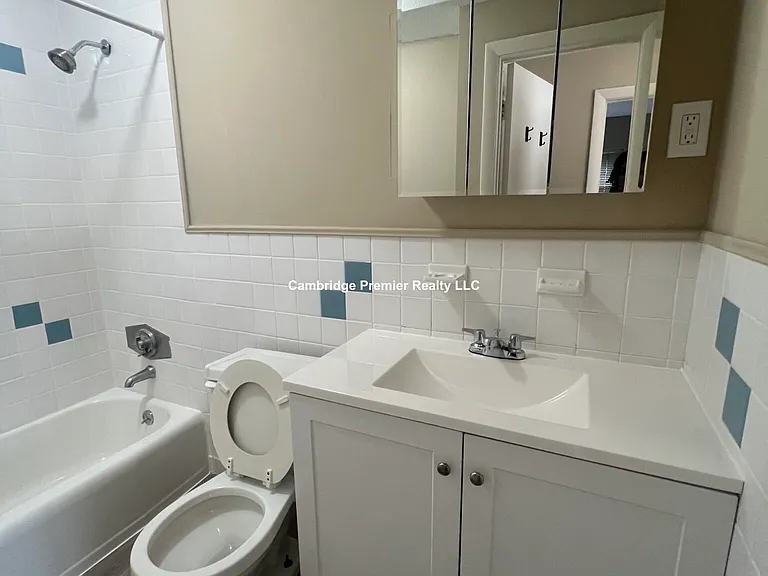 379 Harvard St #26 — Photo 7