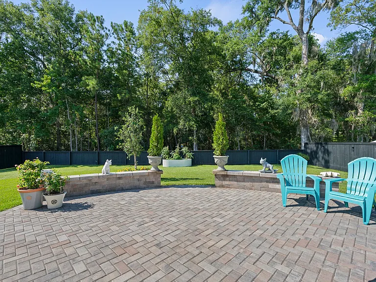 106 Baneberry Ln — Photo 36