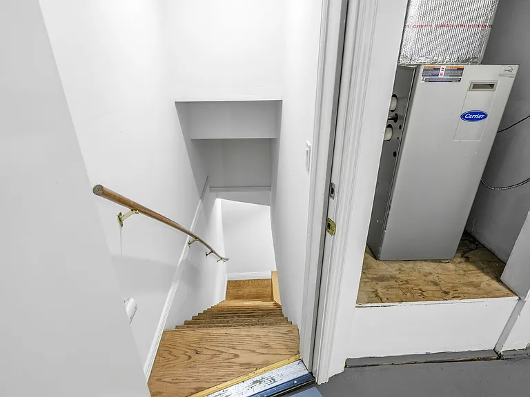 407 Joost Ave — Photo 18