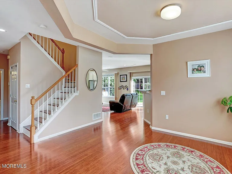 150 Nathan Dr — Photo 4
