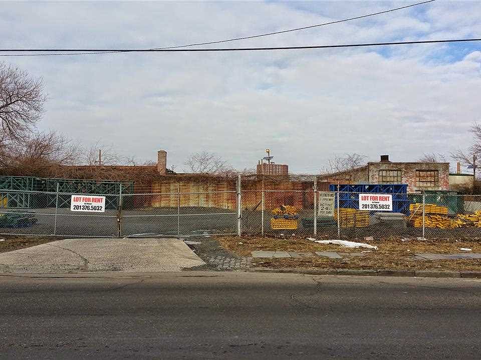 1st image of 133 Pacific Ave