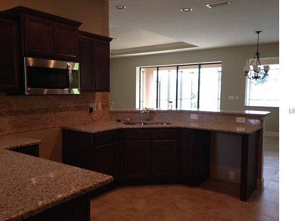 5th image of 185 Baytree Dr