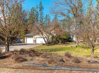 17376 N Meadowview Ln, Nine Mile Falls, WA 99026