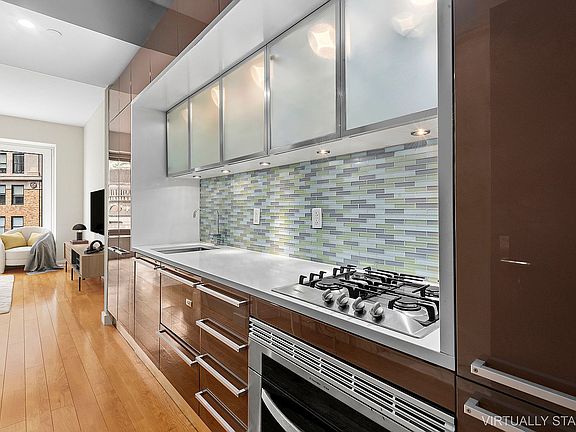 4th image of 75 Wall St APT 20I