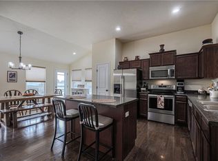 1321 Stanfield Rd, Lees Summit, MO 64083