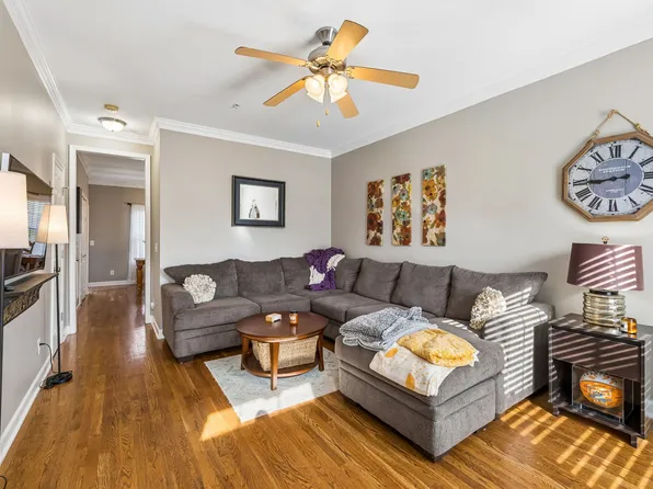 3027 Newport Valley Cir #J2, Thompsons Station, TN 37179