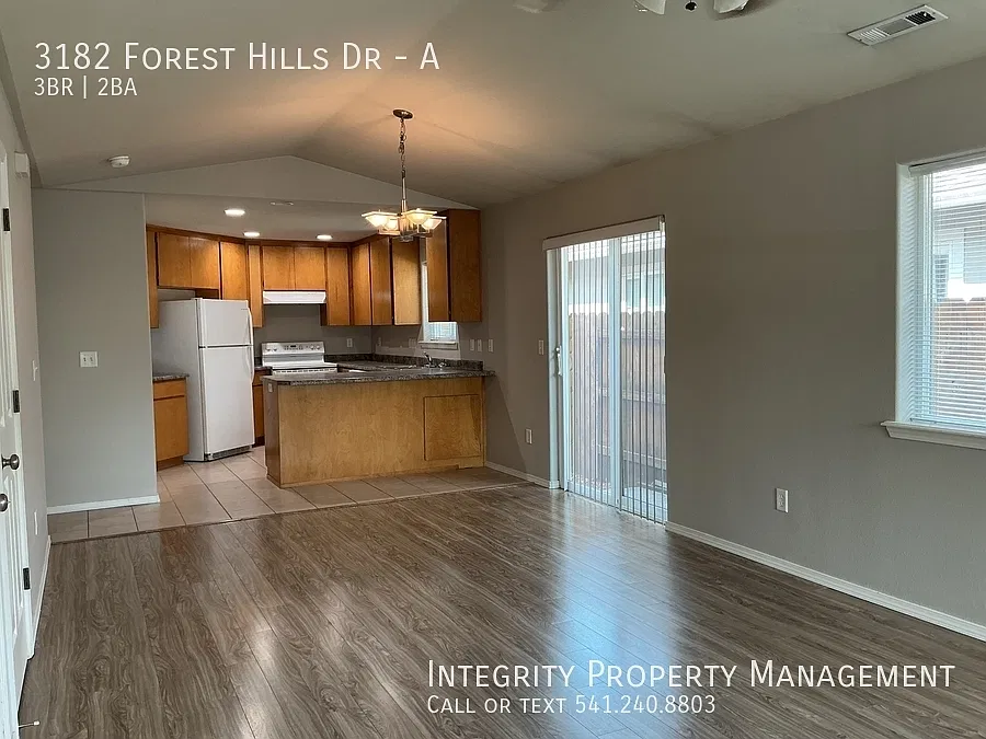 3 bed, 1188 sqft, $2,000 — Photo 3