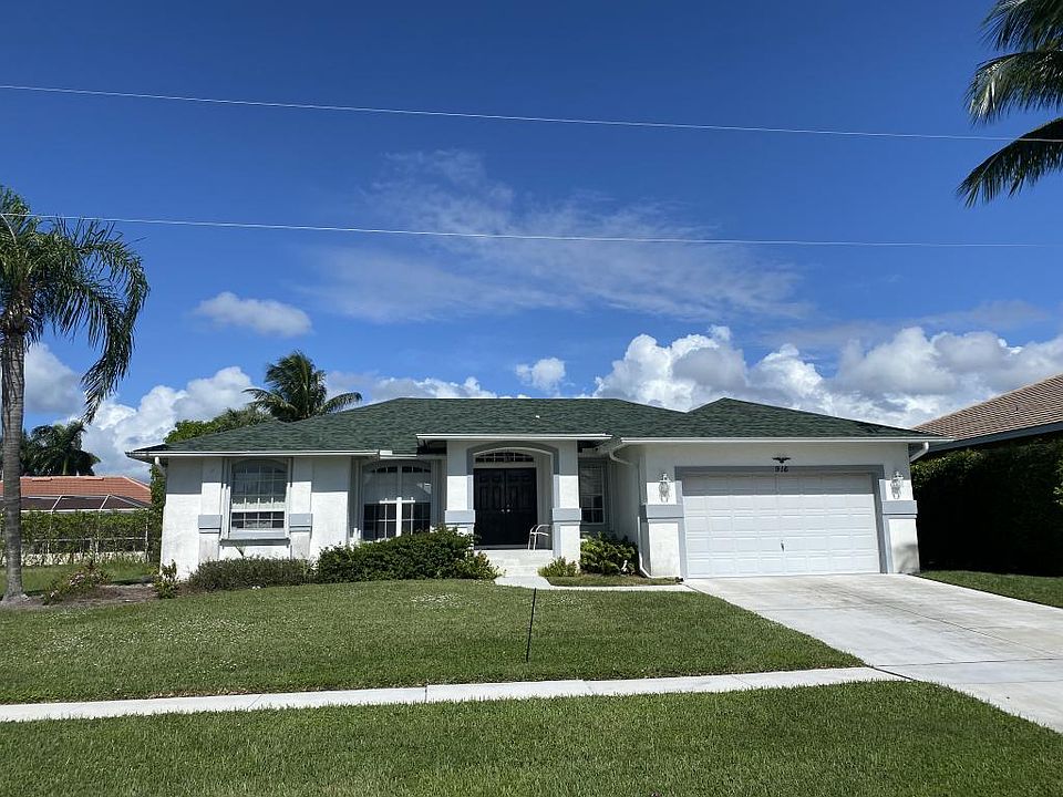 1st image of 916 Arawak Ave
