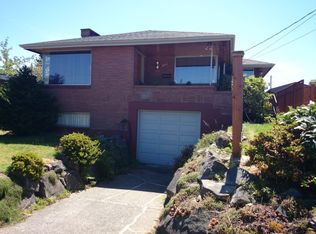 3811 SW Kenyon St, Seattle, WA 98126