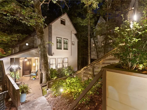 327 Butternut Dr, Auburn, AL 36830