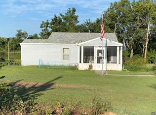 407 S Lake Rd, Silver Lake, KS 66539