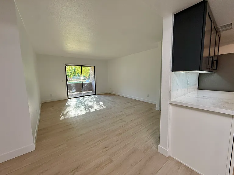 2146 W Isabella Ave #133 — Photo 8