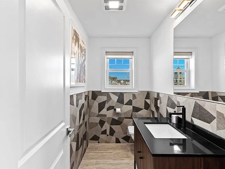 308 Ocean St — Photo 11