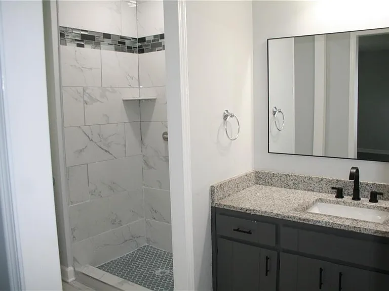 2075 Pinewood Dr — Photo 34